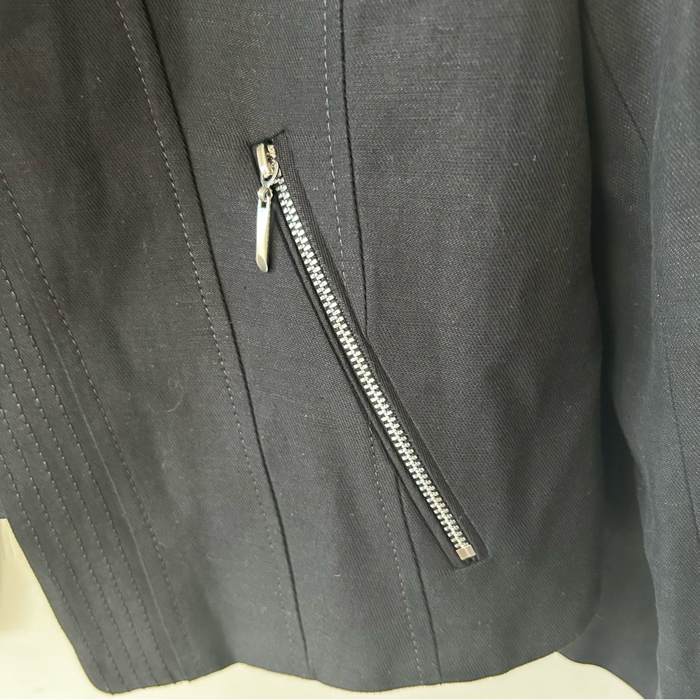 White House Black Market Open Black Blazer with Zipper Accents, Size 14 - Picture 5 of 6